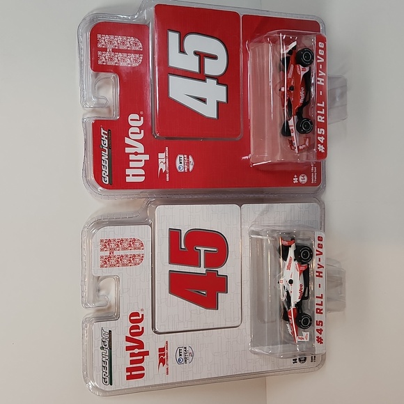 HY VEE #45 Diecast Indy Car set of 2 NWT - Picture 13 of 13